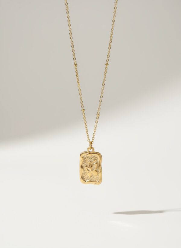 The Golden Relic Pendant Necklace – Anti-Tarnish Chain