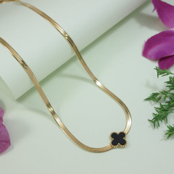 The Enamel Clover Choker – Anti-Tarnish Finish