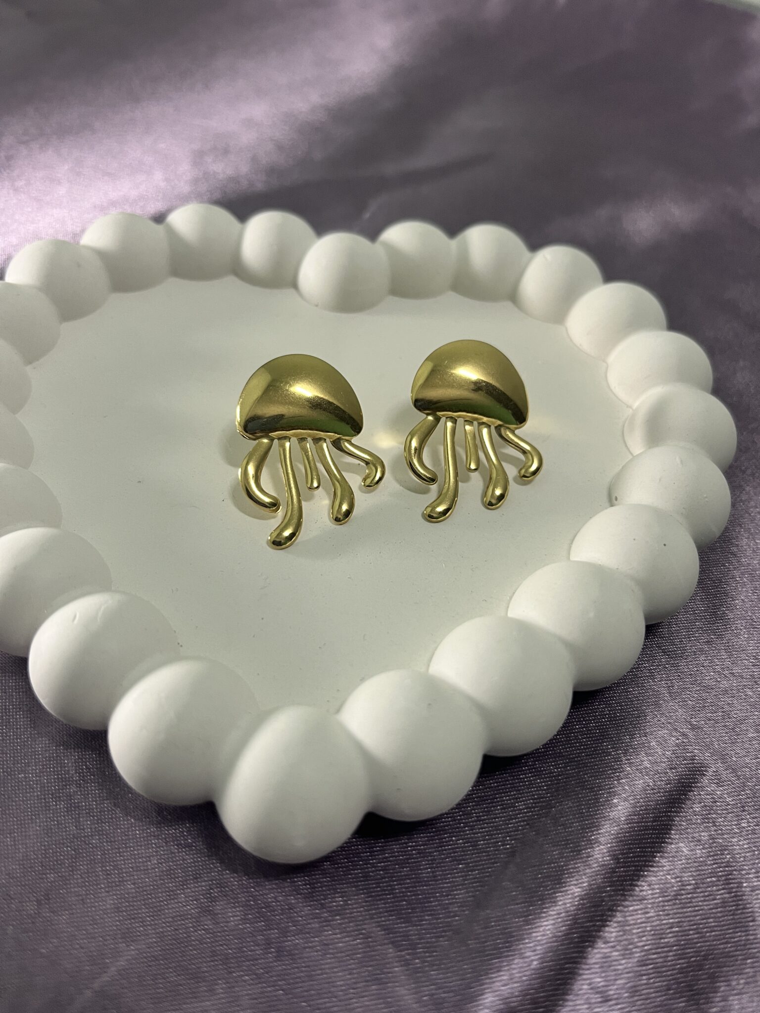 whimsical-jellyfish-stud-earrings-anti-tarnish-gold