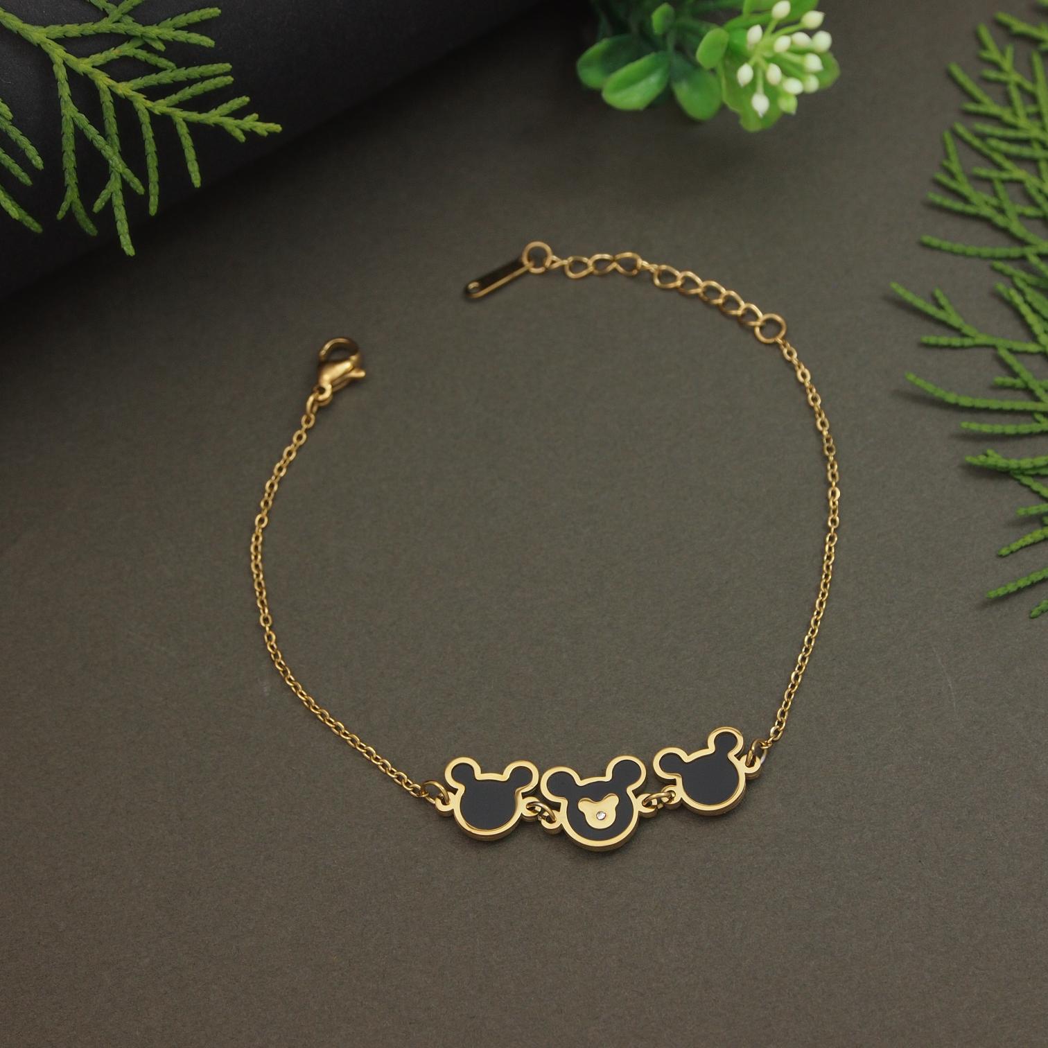 triple-bear-head-enamel-bracelet-anti-tarnish-whimsical-charm