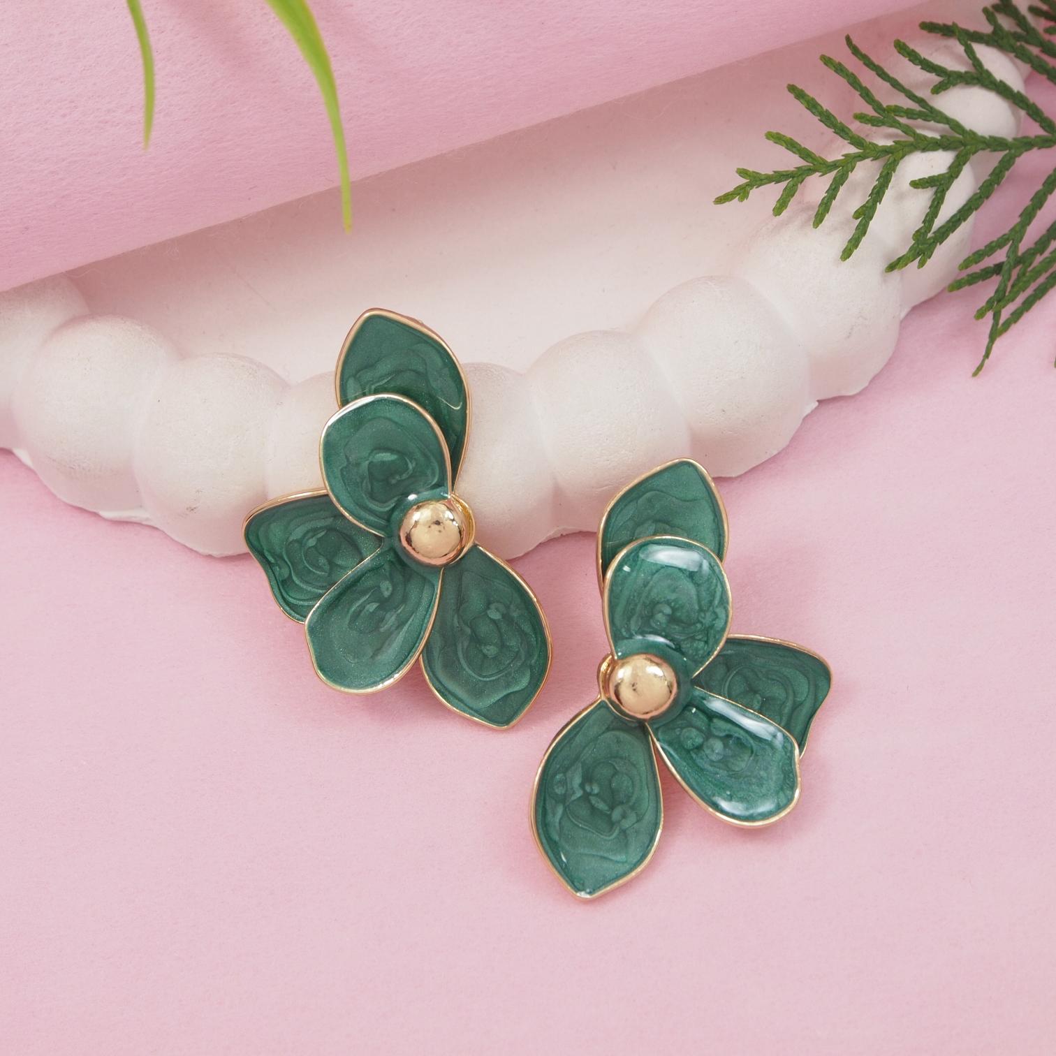 emerald-enamel-flower-statement-earrings