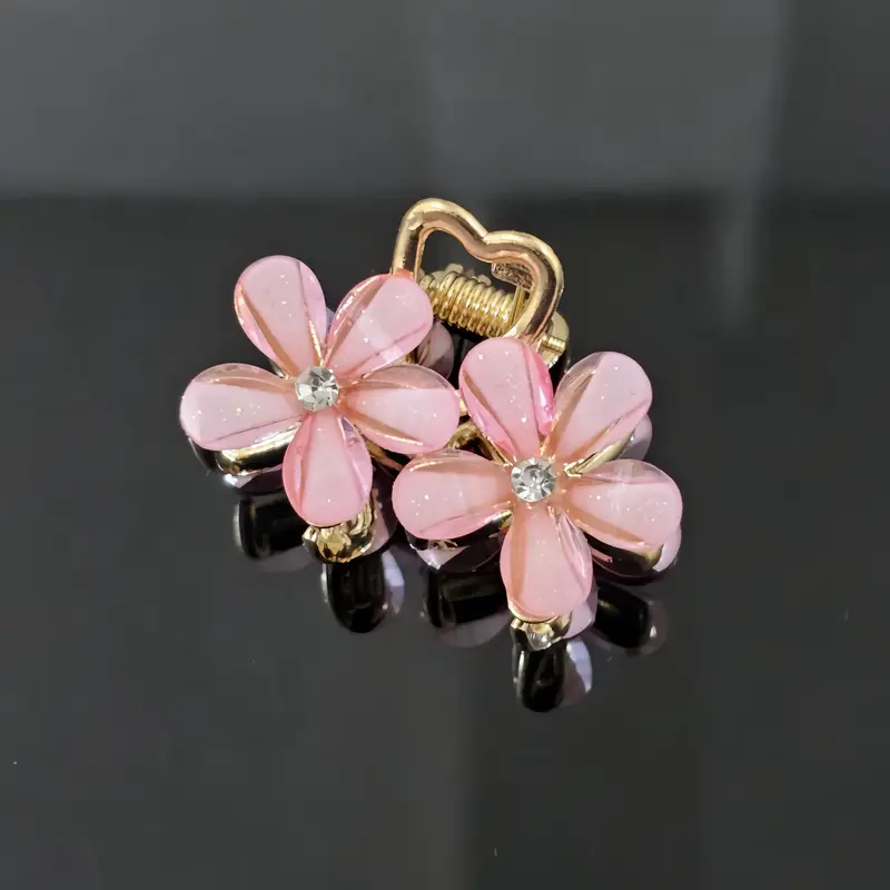 mini-blush-bloom-clip-dainty-glitter-faceted-petals