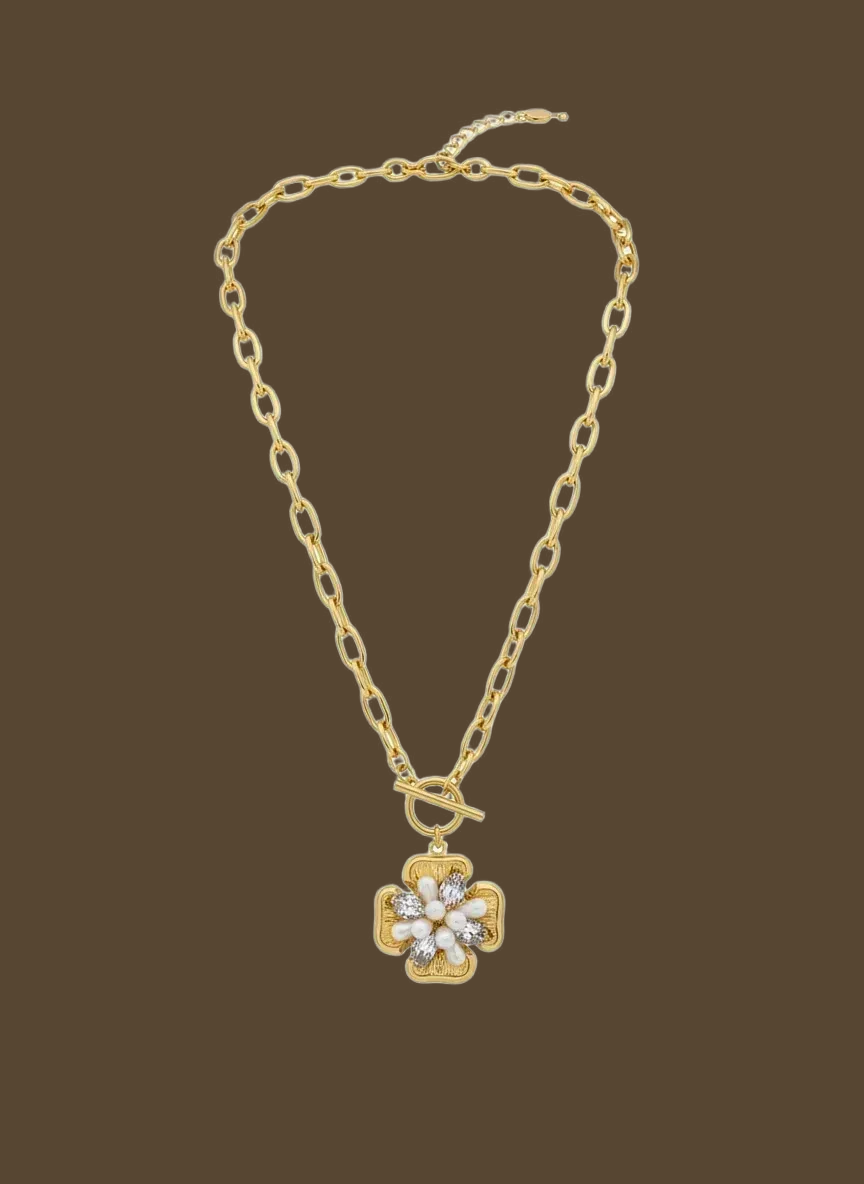 pearl-blossom-clover-necklace-anti-tarnish