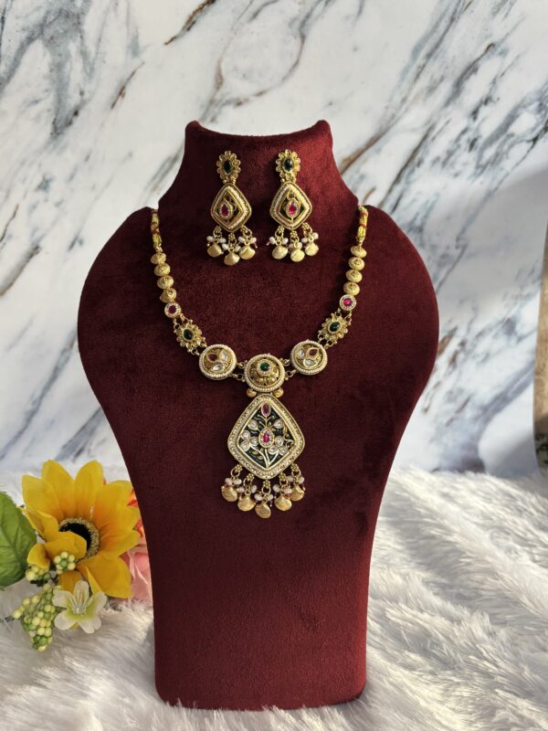 Regal Noor Kundan Heritage Necklace Set