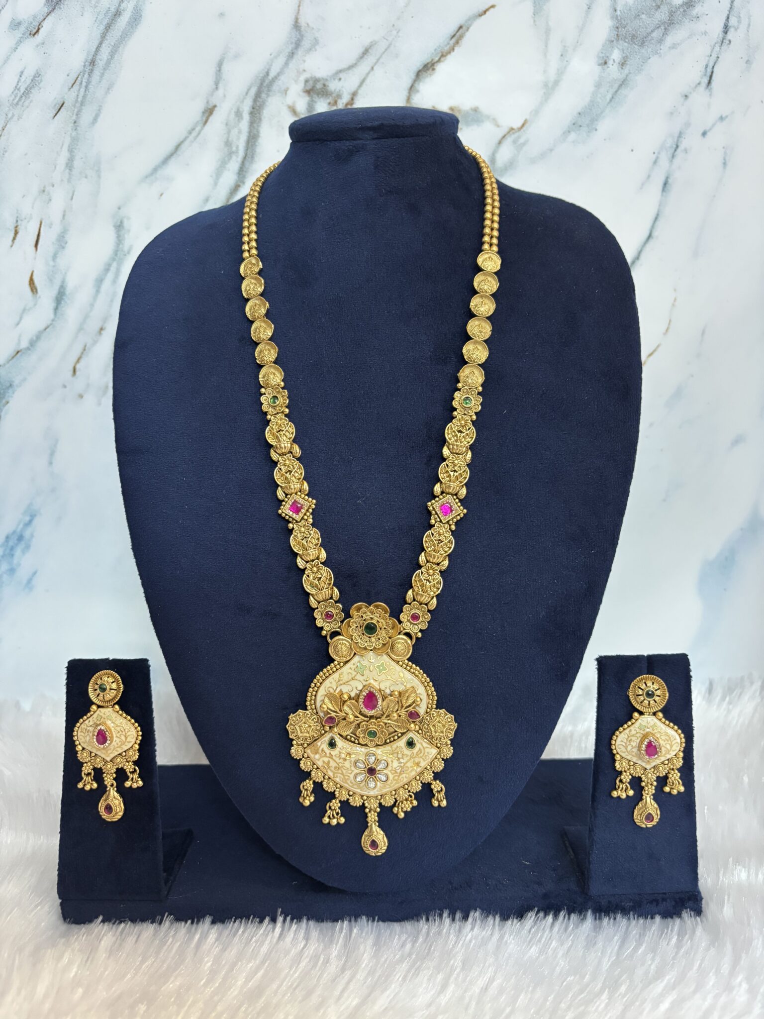 antique-vaidehi-kundan-coin-temple-haram-set