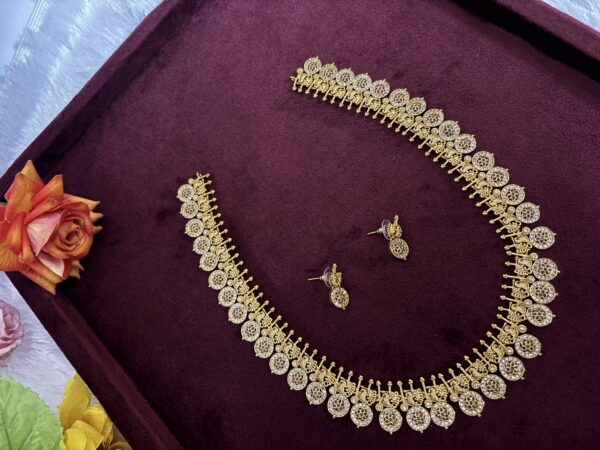 Modern Stone Kasulaperu Haram Set