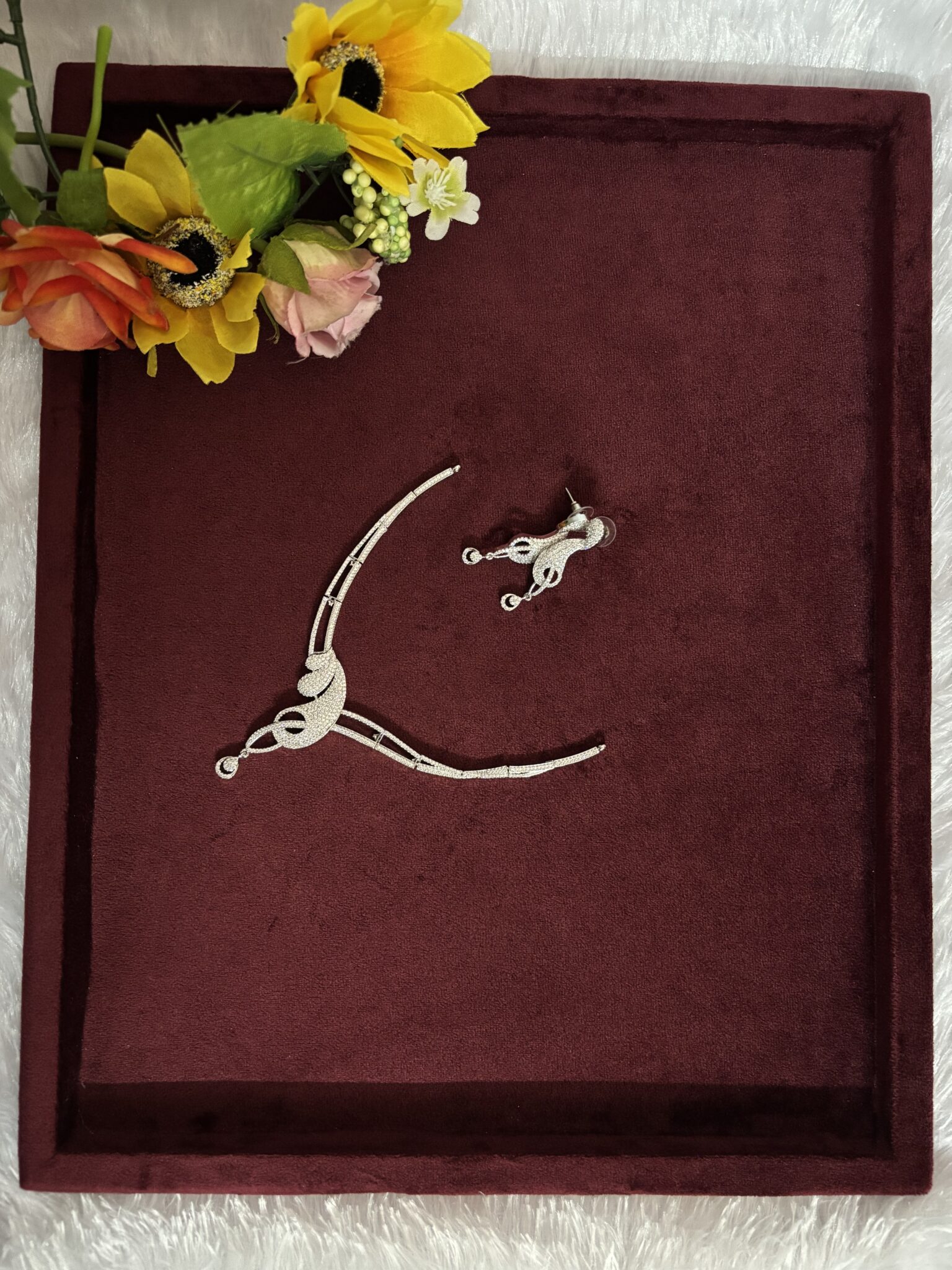 twisted-elegance-diamond-necklace-set