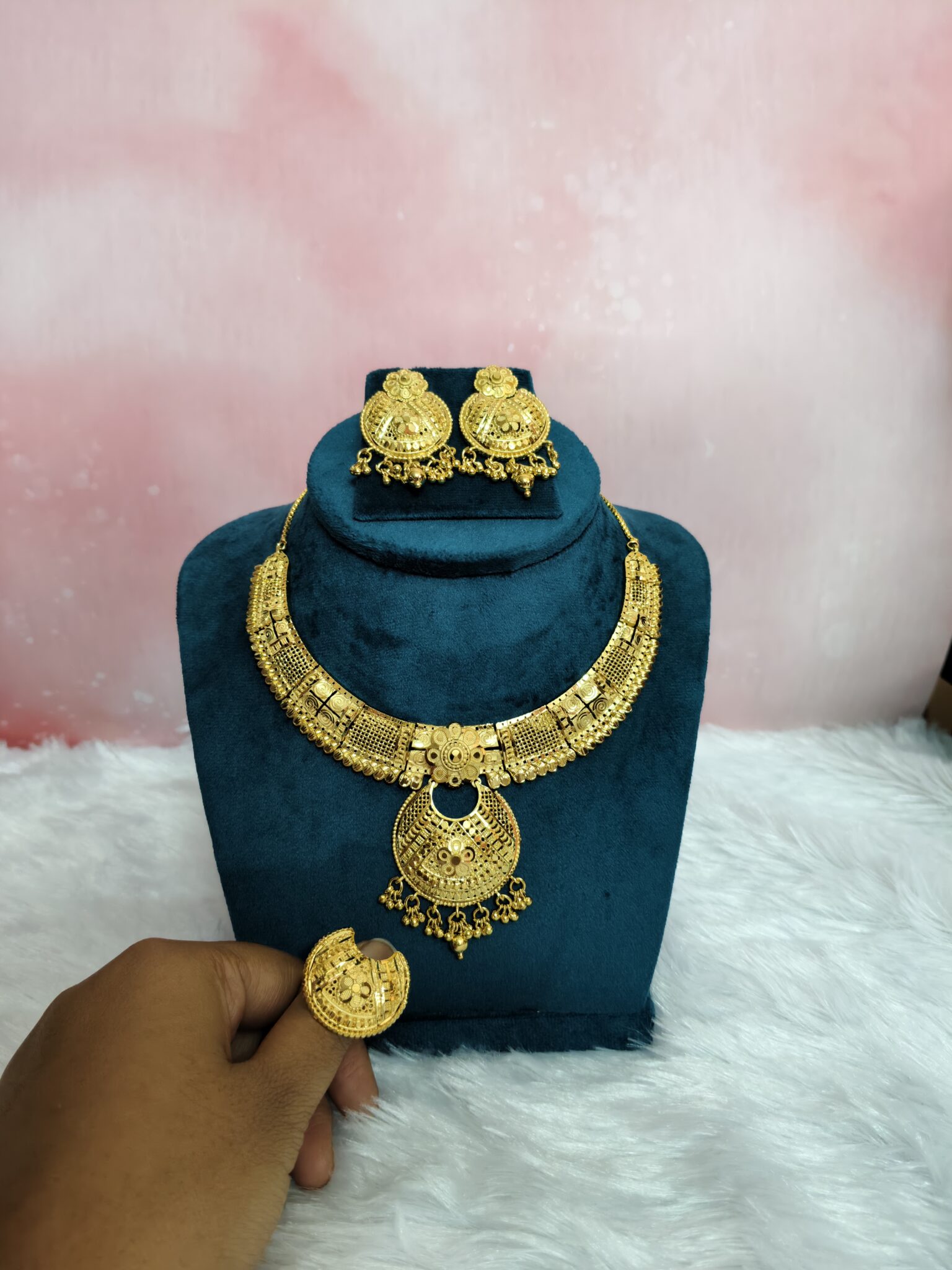 harini-temple-coin-work-necklace-set-2gm-gold